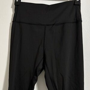 Shiny athletic leggings